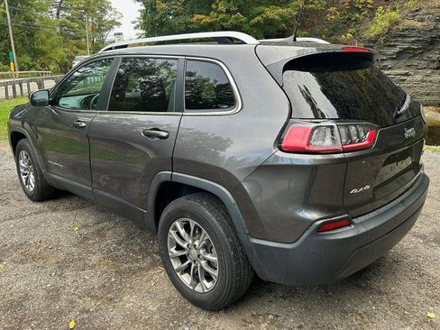 Used 2020 Jeep Cherokee Latitude Plus image 3