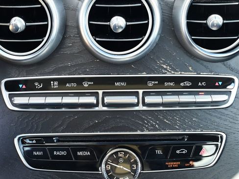 Used 2017 Mercedes-Benz C 300 4MATIC Sedan image 29