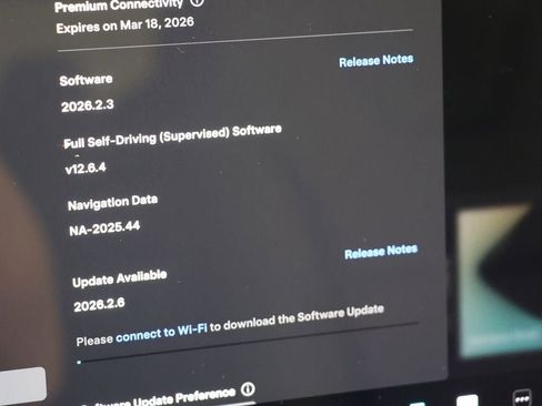 Used 2022 Tesla Model X image 29