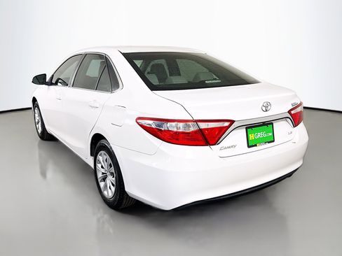 Used 2016 Toyota Camry LE image 7