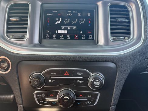Used 2019 Dodge Charger SXT w/ Leather Interior Group RWD image 35