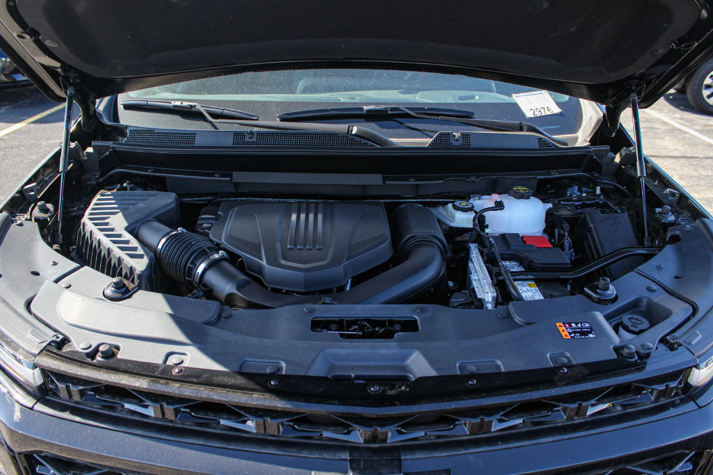 New 2026 Chevrolet Traverse RS w/ LPO, Floor Liner Package AWD/4WD image 11