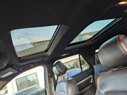 Used 2016 Ford Explorer Sport image 27