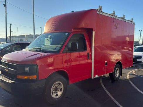 Used 2016 Chevrolet Express 3500 image 6