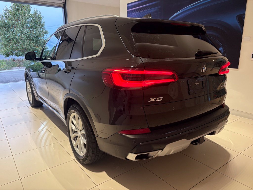 Used 2020 BMW X5 xDrive40i w/ Premium Package AWD/4WD image 2