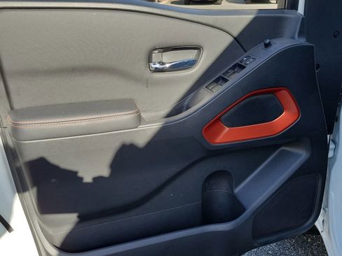 Used 2022 Nissan Frontier Pro-X w/ Technology Package image 16