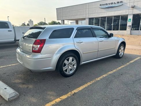 Used 2007 Dodge Magnum SXT w/ Convenience Group III AWD/4WD image 7