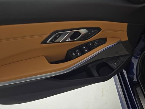 Used 2019 BMW 330i xDrive Sedan w/ Premium Package image 16