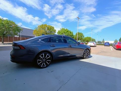 Used 2024 Honda Accord Touring image 7