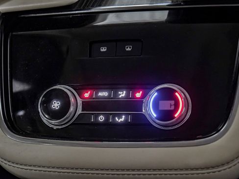 Used 2021 Lincoln Navigator L Black Label w/ Cargo Convenience Package image 38