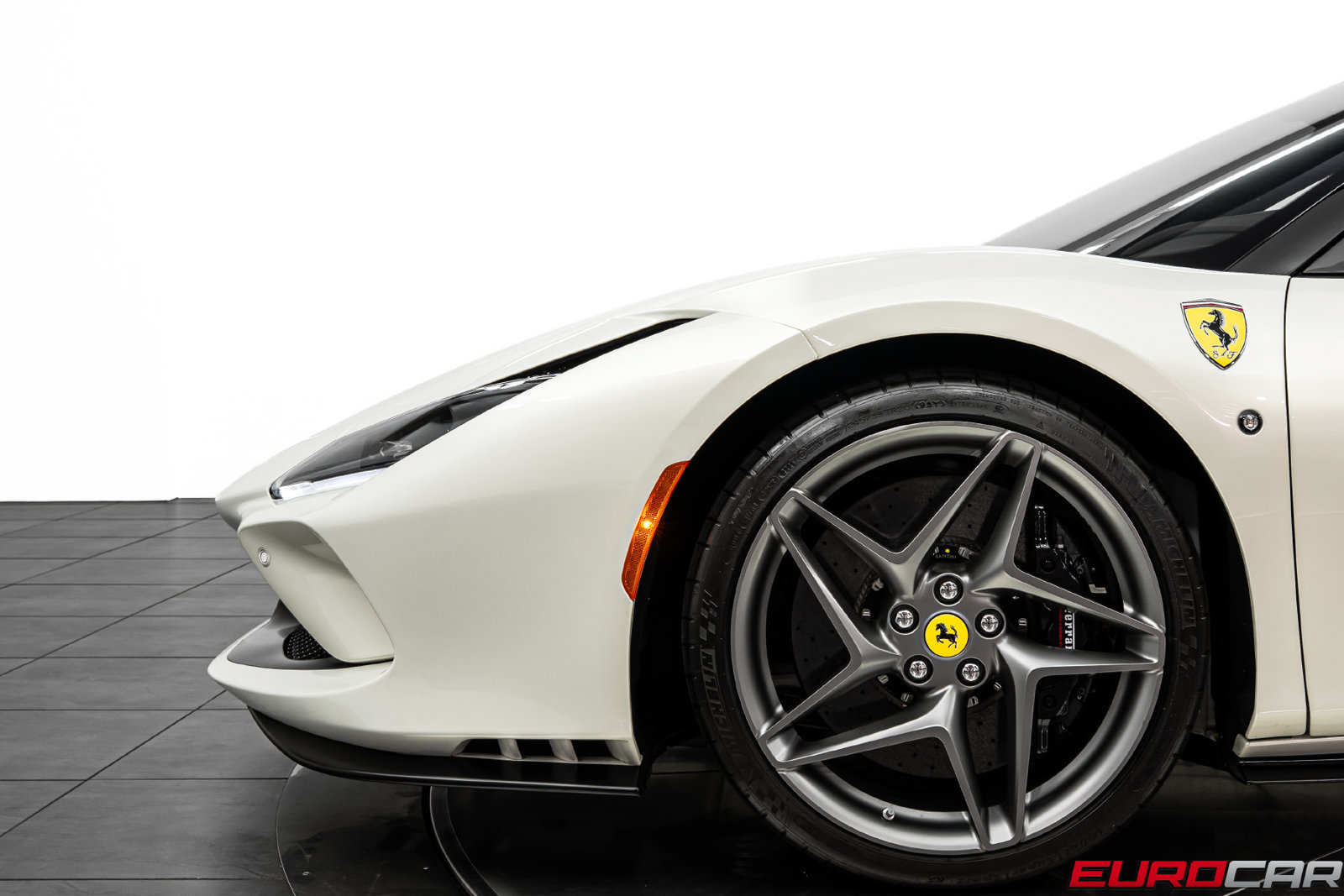 Used 2023 Ferrari F8 Tributo RWD image 17