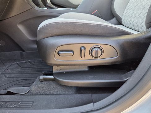 Used 2024 Chevrolet Equinox LS w/ LS Convenience Package FWD image 26