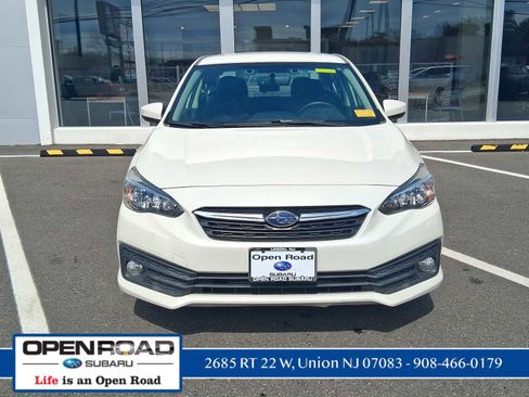 Used 2020 Subaru Impreza Premium image 2