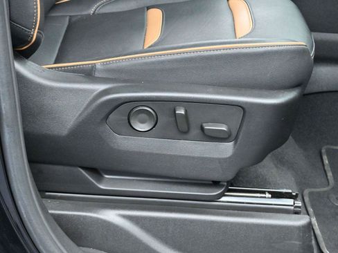 Used 2023 GMC Yukon AT4 w/ AT4 Premium Plus Package image 36