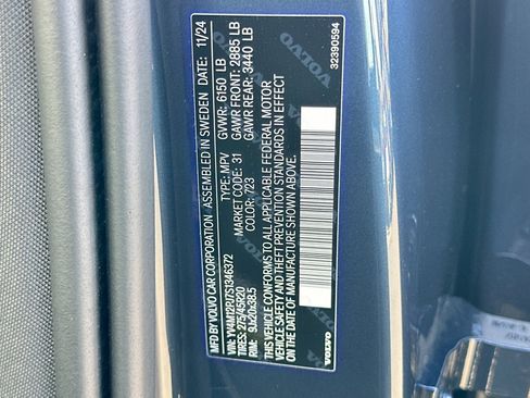 Certified 2025 Volvo XC90 B5 Core w/ Protection Package Premier image 35