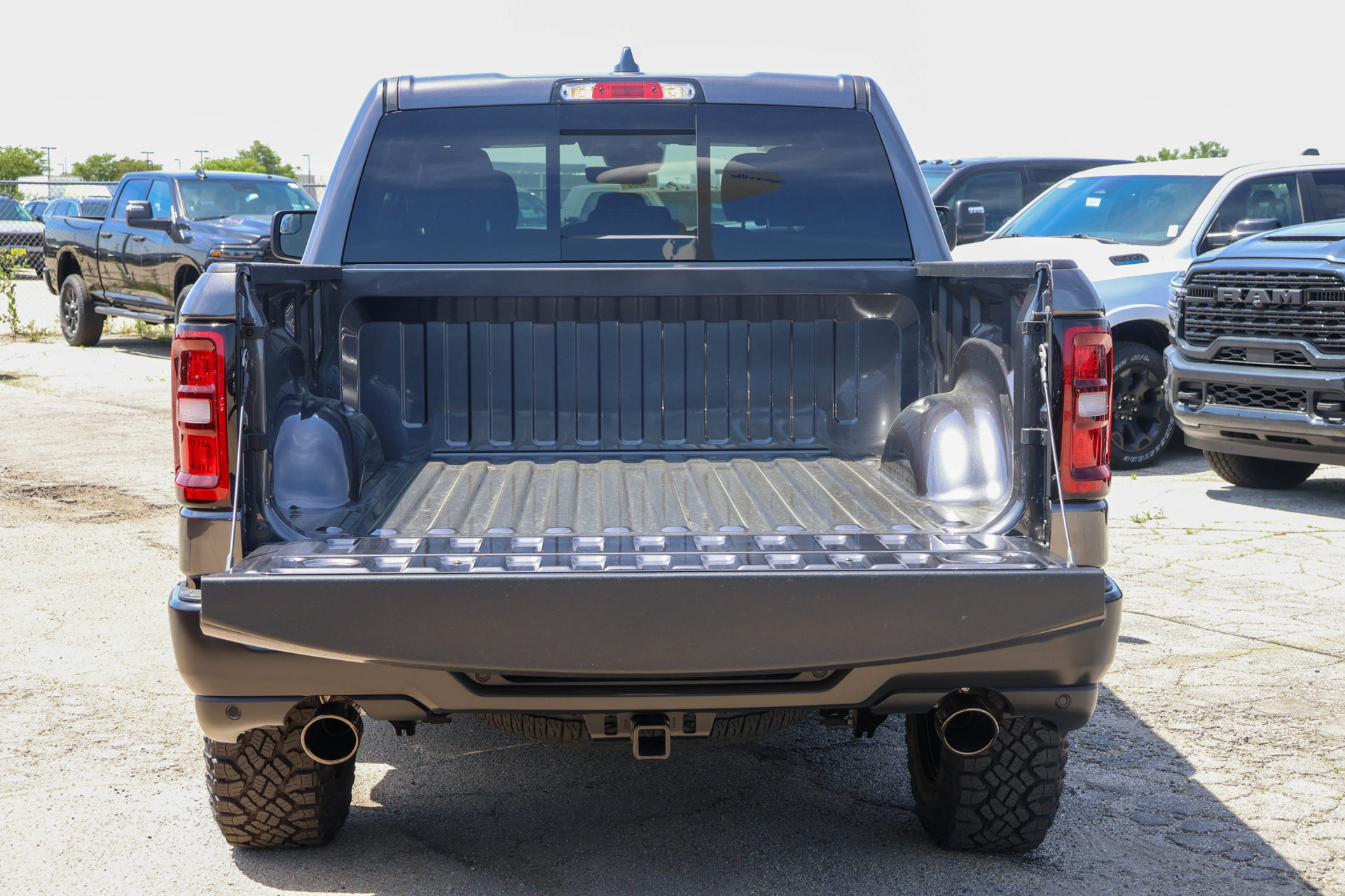 New 2026 RAM 1500 Warlock AWD/4WD image 15