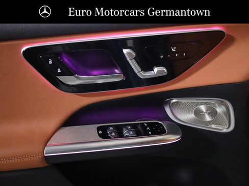 Used 2026 Mercedes-Benz GLC 300 4MATIC image 9