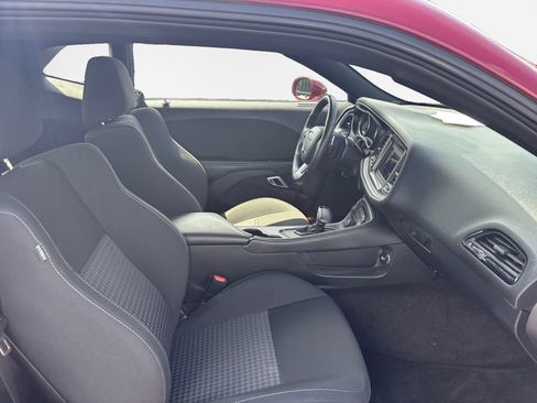 Used 2019 Dodge Challenger R/T RWD image 21