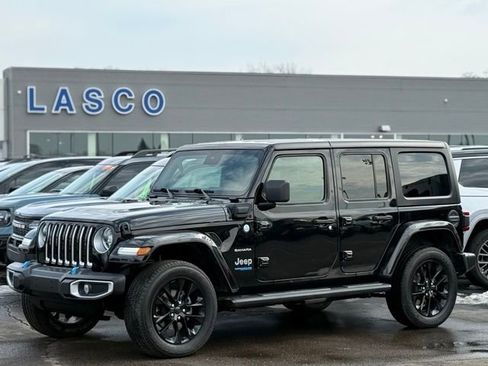 Used 2022 Jeep Wrangler Unlimited Sahara w/ Cold Weather Group image 1