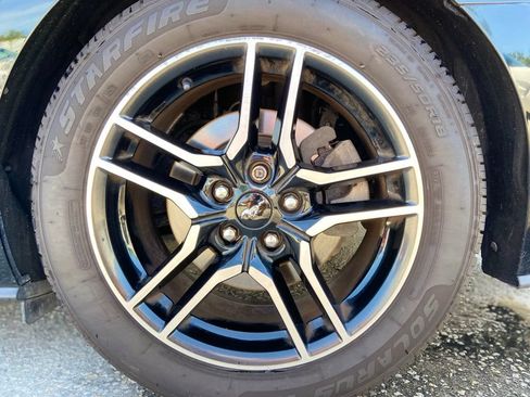 Used 2019 Ford Mustang Premium RWD image 10