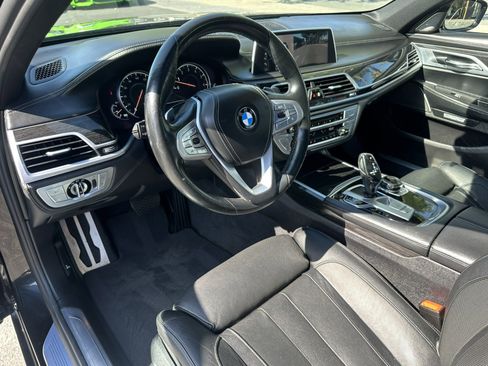 Used 2017 BMW 740i RWD image 19