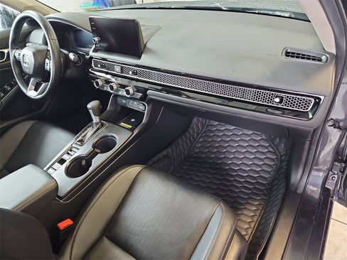 Used 2024 Honda Civic Touring image 29