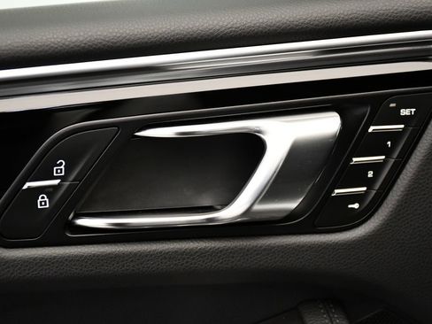 Used 2024 Porsche Macan S image 38