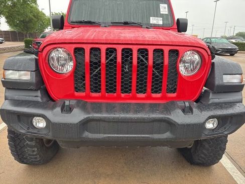 Used 2020 Jeep Gladiator Sport w/ Quick Order Package 24S AWD/4WD image 2