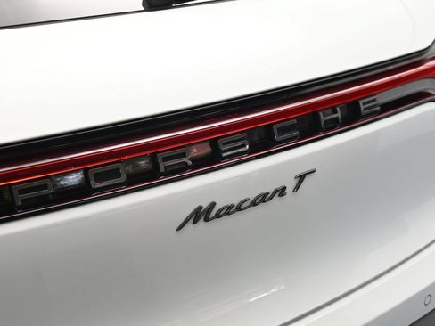 Used 2024 Porsche Macan Turbo AWD/4WD image 33