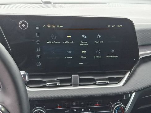 Used 2025 Chevrolet Equinox LT FWD image 17