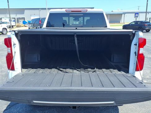 Used 2025 Chevrolet Silverado 1500 LT Trail Boss w/ Convenience Package II AWD/4WD image 12