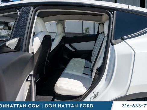 Used 2021 Tesla Model Y Long Range AWD/4WD image 17