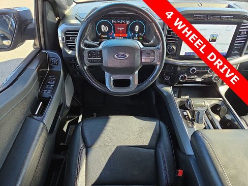 Used 2022 Ford F150 Lariat image 11