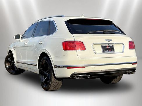 Used 2017 Bentley Bentayga AWD/4WD image 4