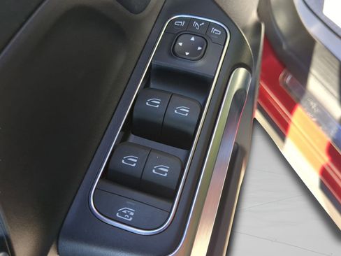 Used 2024 Mercedes-Benz EQB 300 EQB 300 image 47