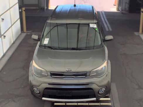 Used 2018 Kia Soul + FWD image 2