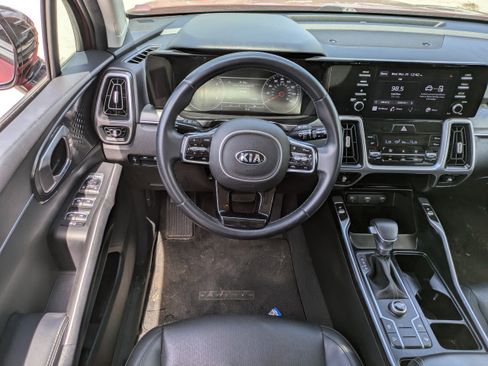 Used 2021 Kia Sorento S FWD image 14