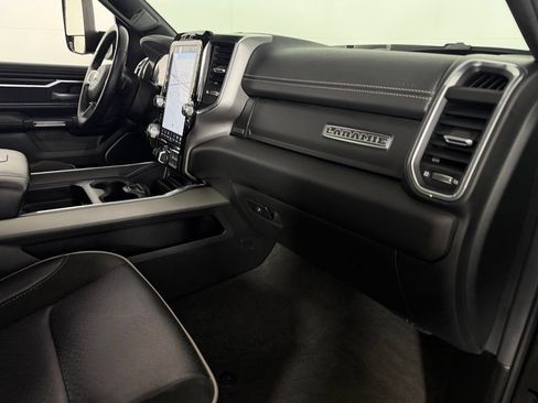 Used 2024 RAM 1500 Laramie AWD/4WD image 32