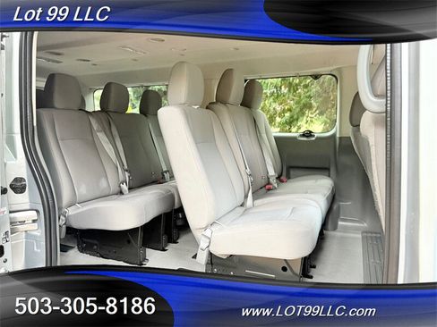 Used 2021 Nissan NV 3500 SV RWD image 2