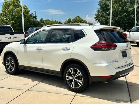 Used 2020 Nissan Rogue SV w/ Premium Package FWD image 23