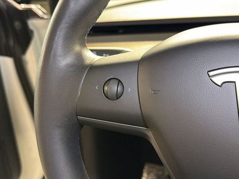 Used 2020 Tesla Model 3 image 32