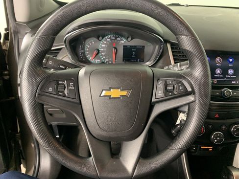 Used 2021 Chevrolet Trax LT image 19