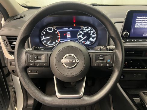 Used 2024 Nissan Rogue SV image 26