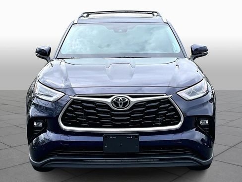 Used 2021 Toyota Highlander Limited image 4