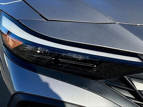 Used 2024 Hyundai Elantra SEL image 29