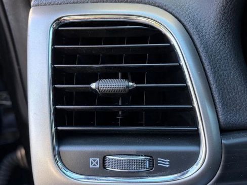 Used 2021 Jeep Grand Cherokee Laredo X image 31