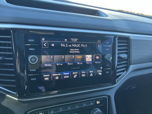 Certified 2023 Volkswagen Atlas SE w/ Panoramic Sunroof Package image 22