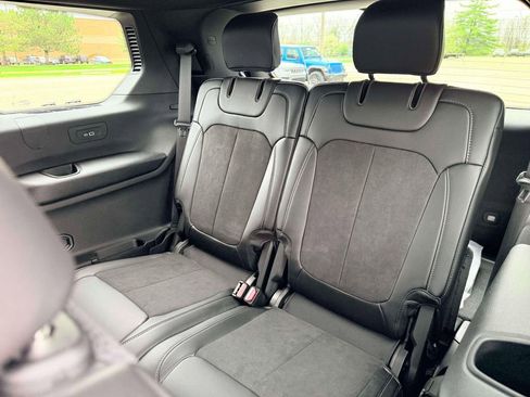 New 2026 Jeep Grand Cherokee L 4WD image 11