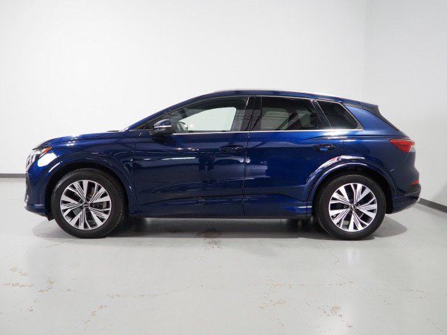 Used 2023 Audi Q4 e-tron Premium Plus w/ Premium Plus RWD image 9