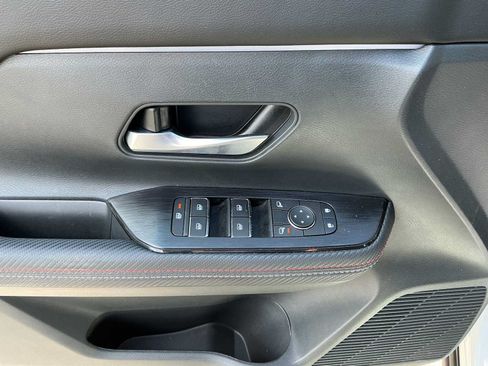 Used 2025 Nissan Kicks SR w/ SR Premium Package FWD image 15